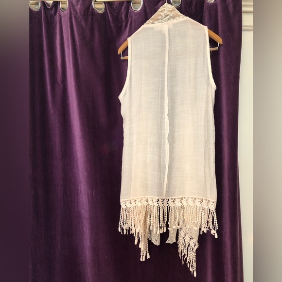Pretty Angel Lace Accent Vest/Beach cover. - Picture 10 of 14